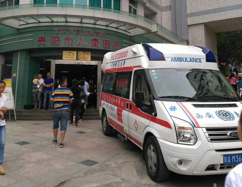 洛扎县救护车转院